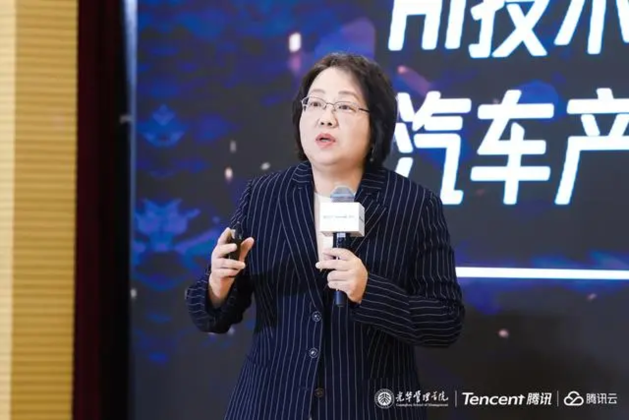 51A0D8F37C8DD35199D0639899F_70D52A94_112C52